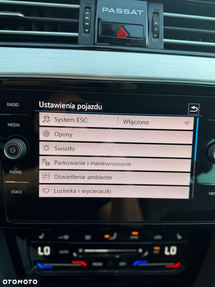 Volkswagen Passat - 27
