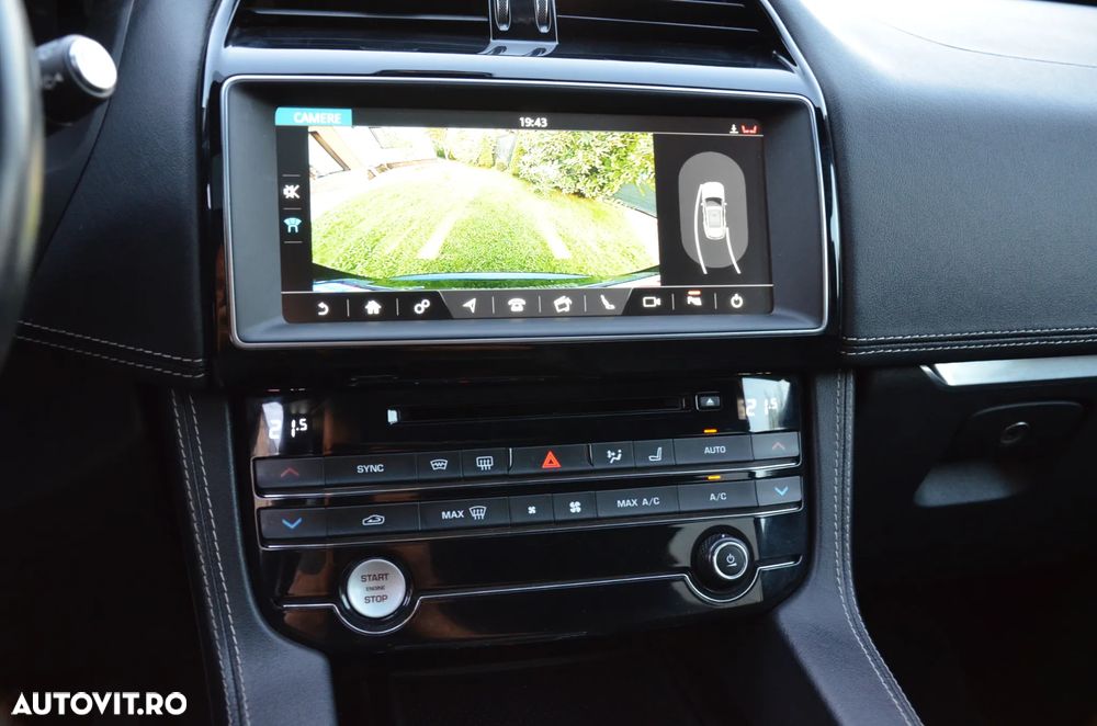 Jaguar F-Pace 25d AWD Aut. R-Sport - 30