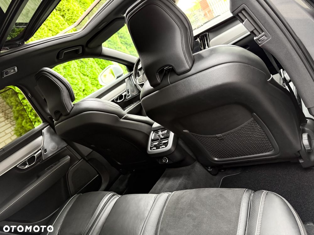 Volvo V90 D5 AWD Geartronic R Design - 34