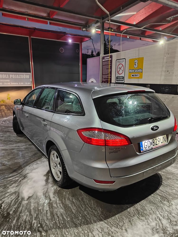Ford Mondeo 2.0 TDCi Ghia - 6