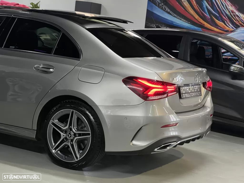 Mercedes-Benz A 250 Limousine e AMG Line - 18