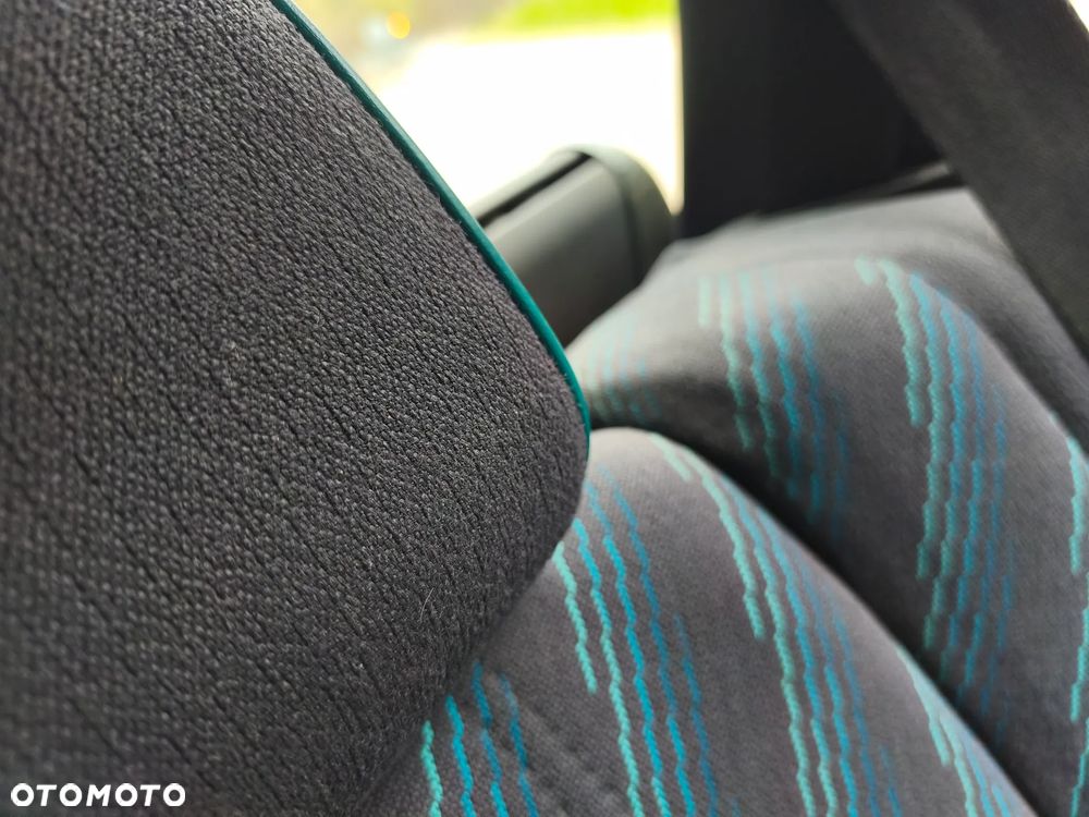 BMW Seria 3 316i - 29