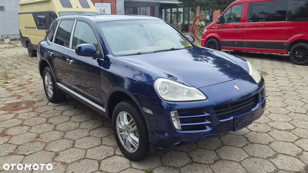 Porsche Cayenne - 2