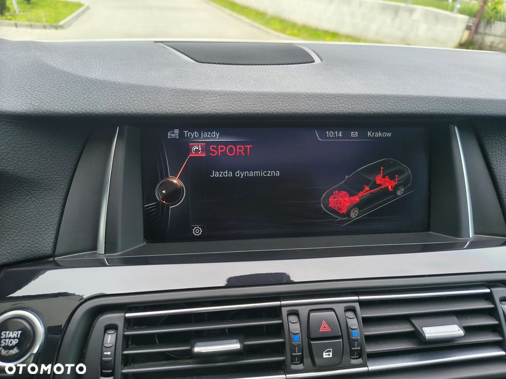 BMW Seria 5 525d xDrive Sport-Aut Luxury Line - 31