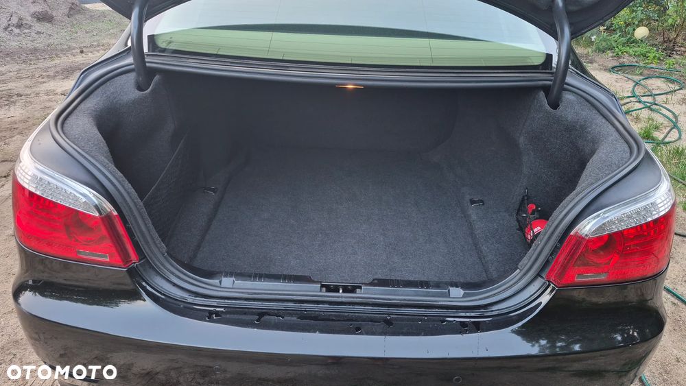 BMW Seria 5 520d - 26