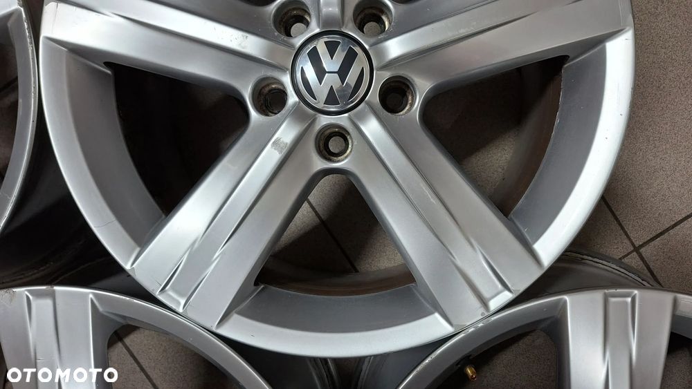 Felgi Aluminiowe 17 VW Passat B7 5x112 ET 47 Fontana - 9