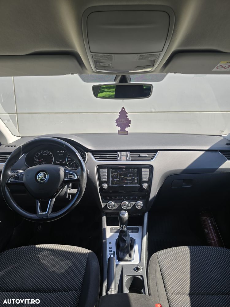 Skoda Octavia 2.0 TDI DSG Ambition - 16