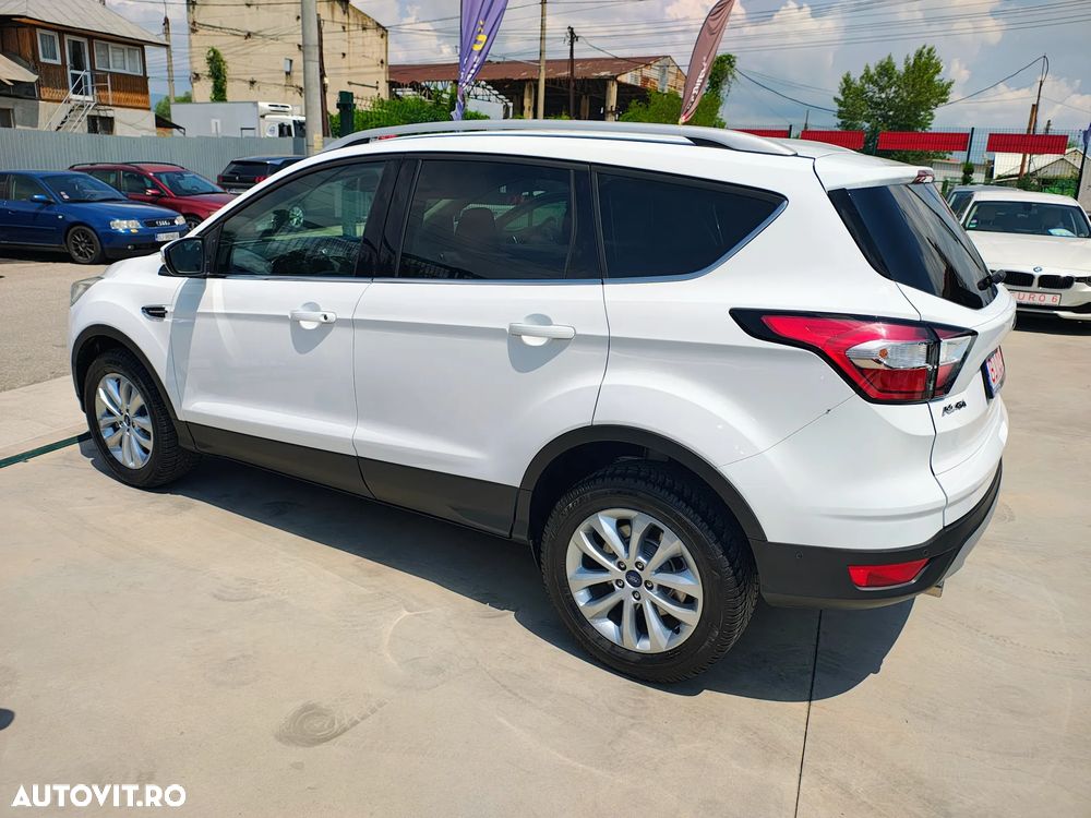 Ford Kuga 1.5 TDCi 2x4 Titanium - 19