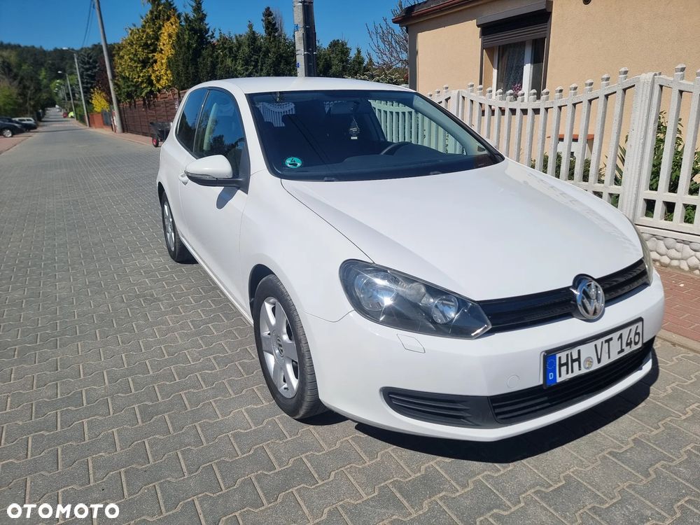 Volkswagen Golf - 1