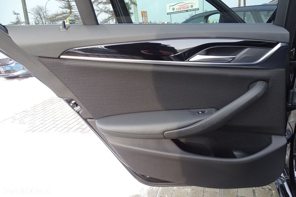 BMW Seria 5 - 24