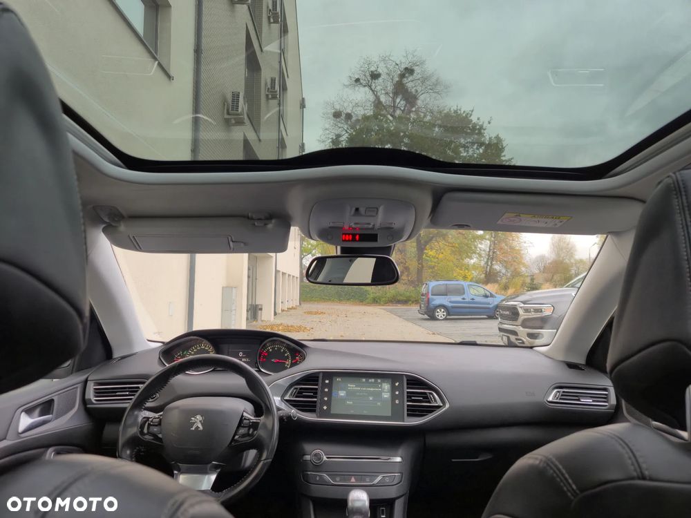 Peugeot 308 1.2 PureTech Allure S&S - 13