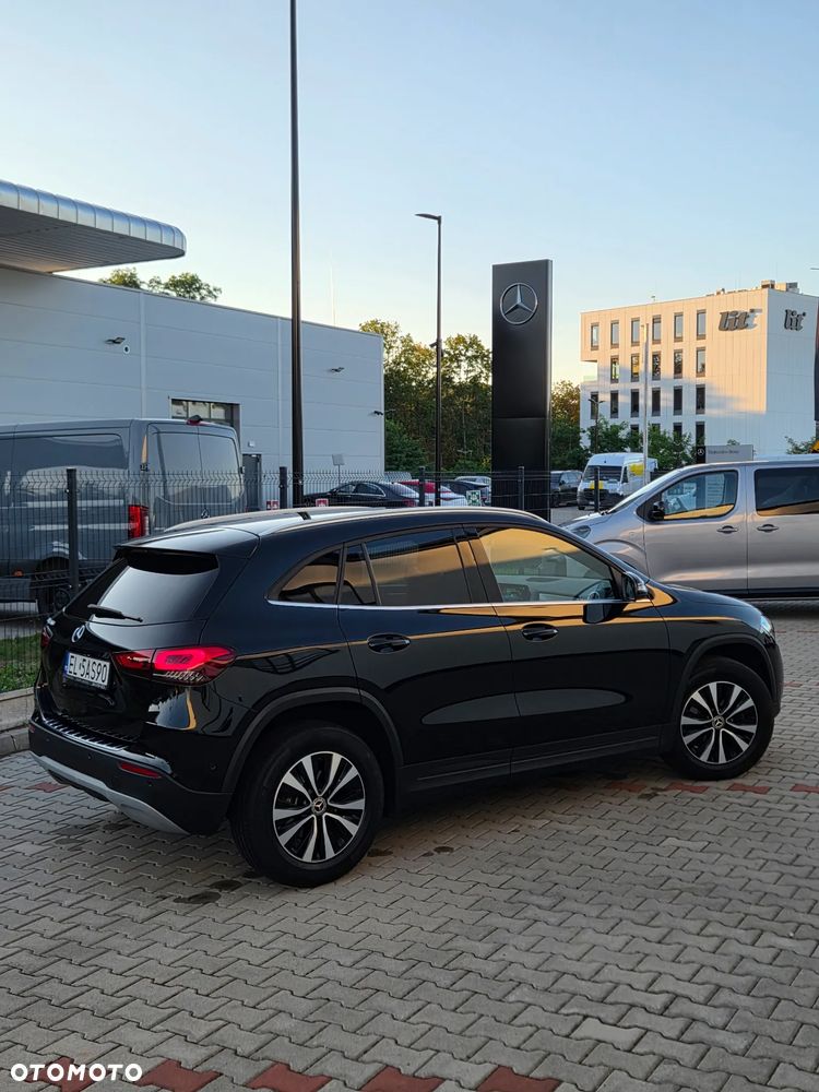 Mercedes-Benz GLA 200 Business Edition - 28