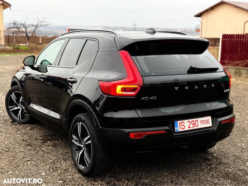 Volvo XC 40 D4 AWD R-Design - 10