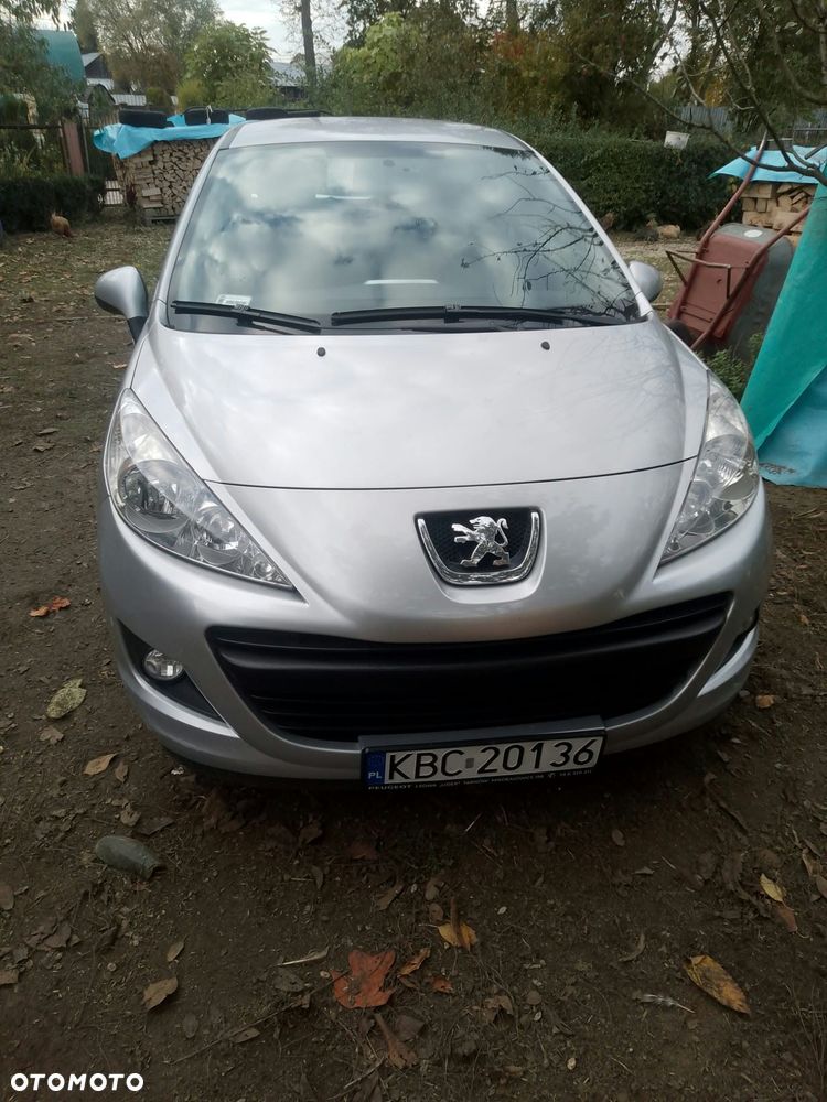 Peugeot 207 2010 photo 4