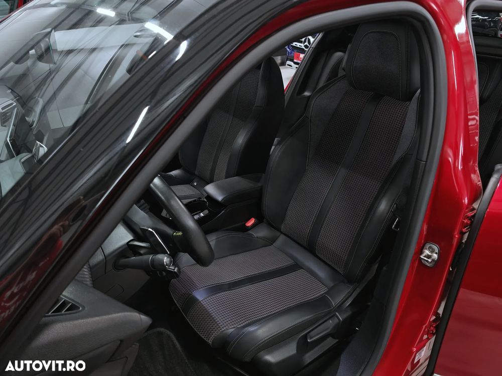 Peugeot 2008 1.2 L PureTech STT EAT8 GT Line - 9