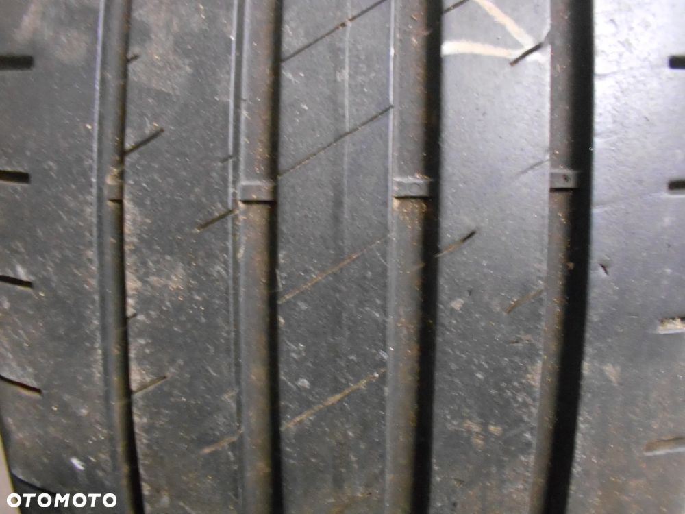 OPONA POJEDYNKA  225/45R17 GOODYEAR EFFICIENT GRIP PERFORMANCE 2  DOT 5121 6.9MM - 2