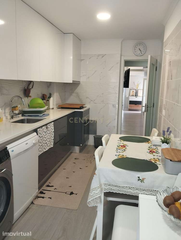 Apartamento Renovado na Sobreda da Caparica, Almada - Grande imagem: 5/19