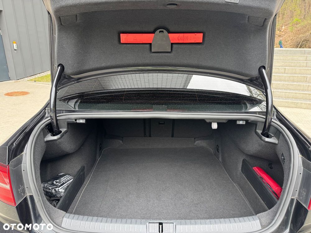 Volkswagen Passat 2.0 TDI SCR DSG Highline - 19