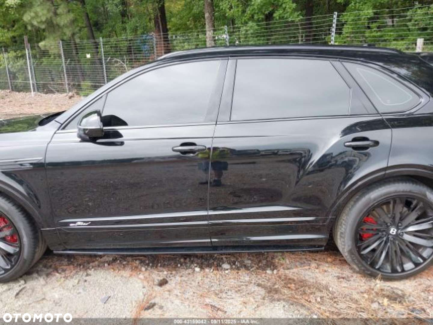 Bentley Bentayga - 3