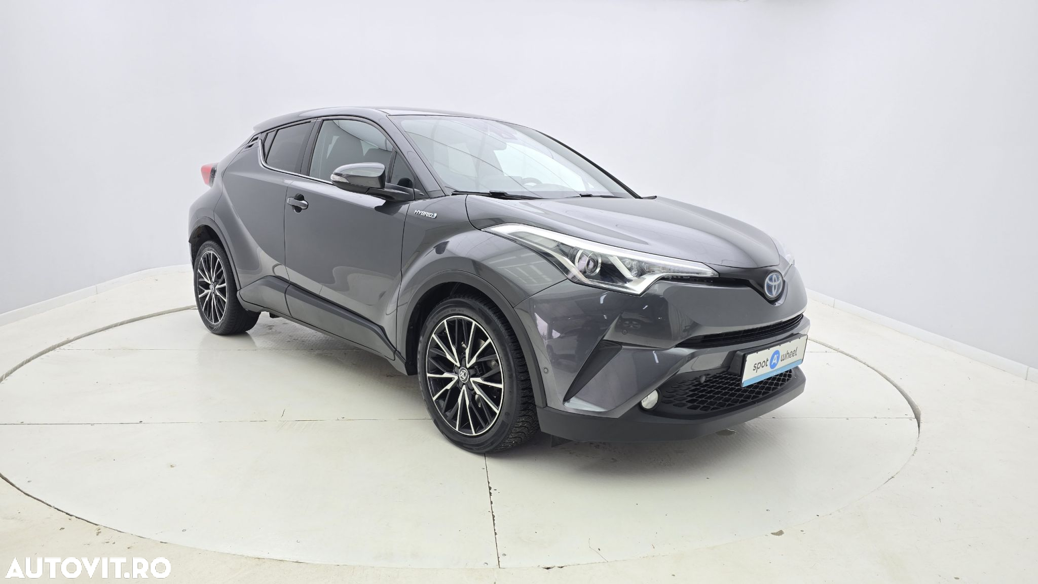 Toyota C-HR - 4