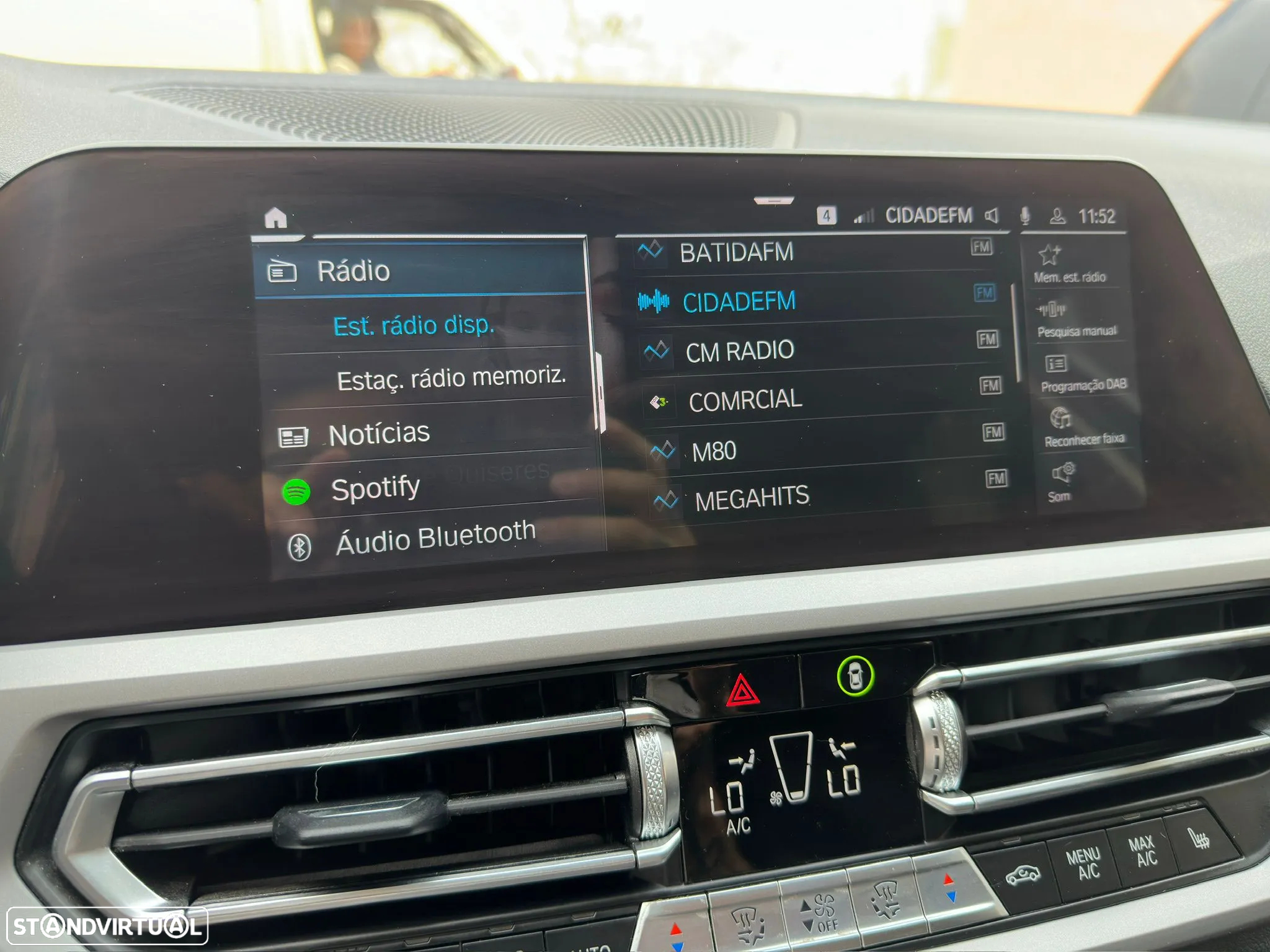 BMW 330 e Touring Line Sport Auto - 24