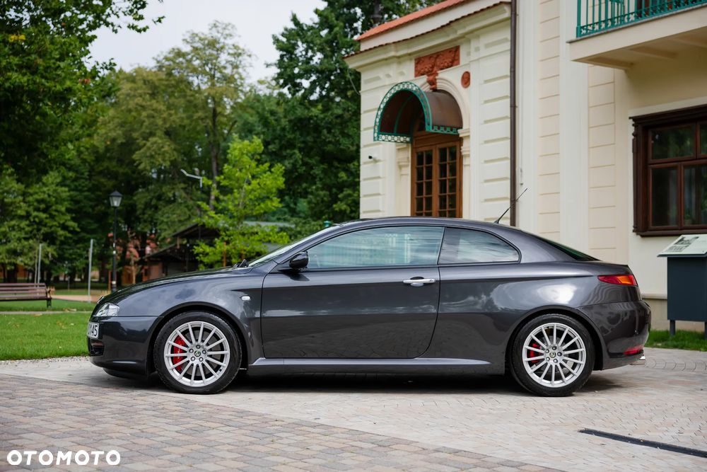 Alfa Romeo GT - 5