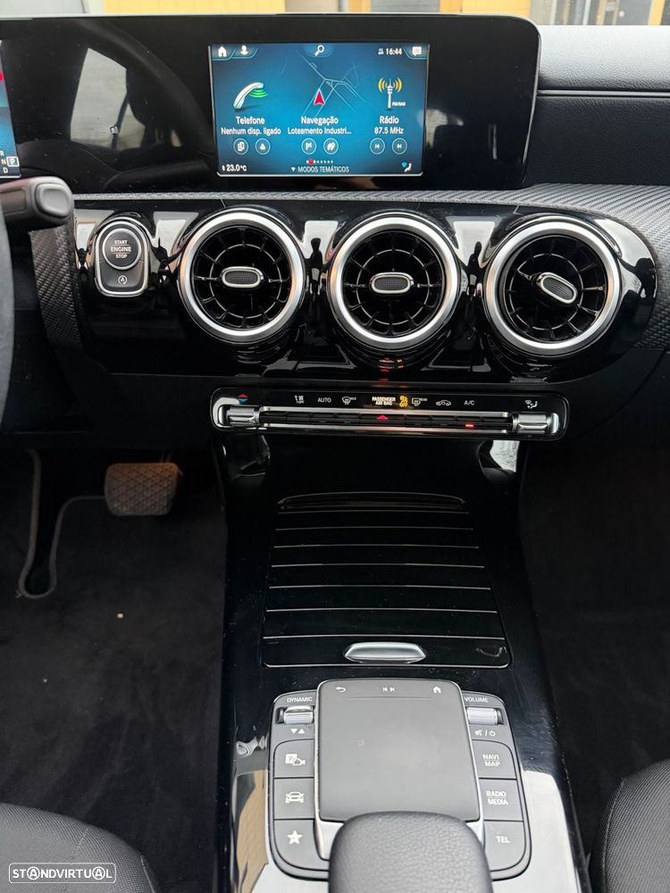 Mercedes-Benz CLA 200 - 18