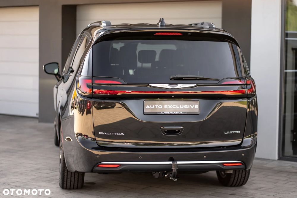 Chrysler Pacifica - 23
