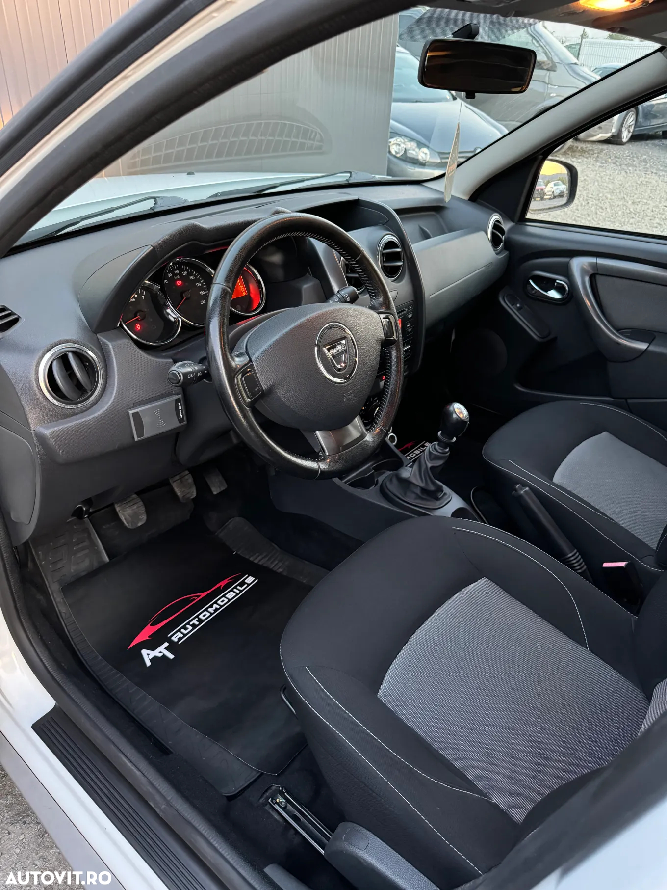 Dacia Duster TCe 125 4x4 Laureate - 7