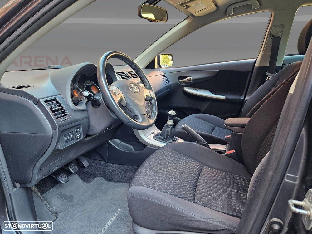 Toyota Corolla 1.4 D-4D - 19