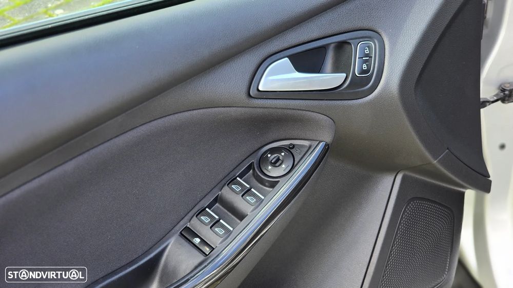 Ford Focus SW 1.5 TDCi Titanium - 21