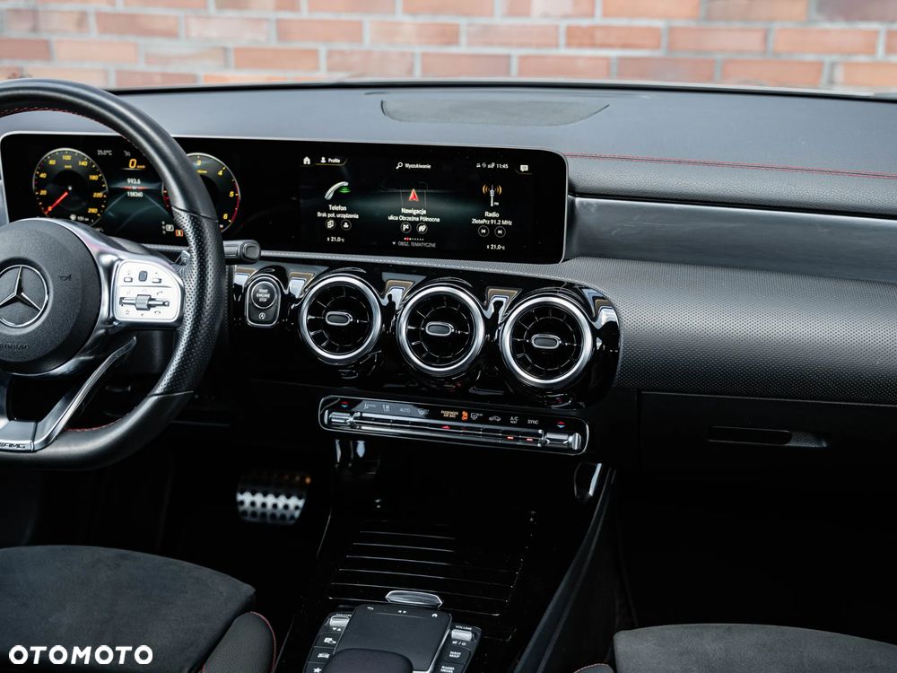 Mercedes-Benz CLA 200 d Shooting Brake 8G-DCT AMG Line Advanced Plus - 35