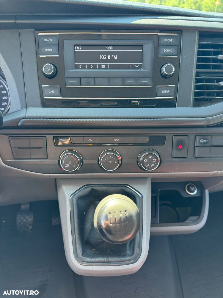 Volkswagen Transporter - 12