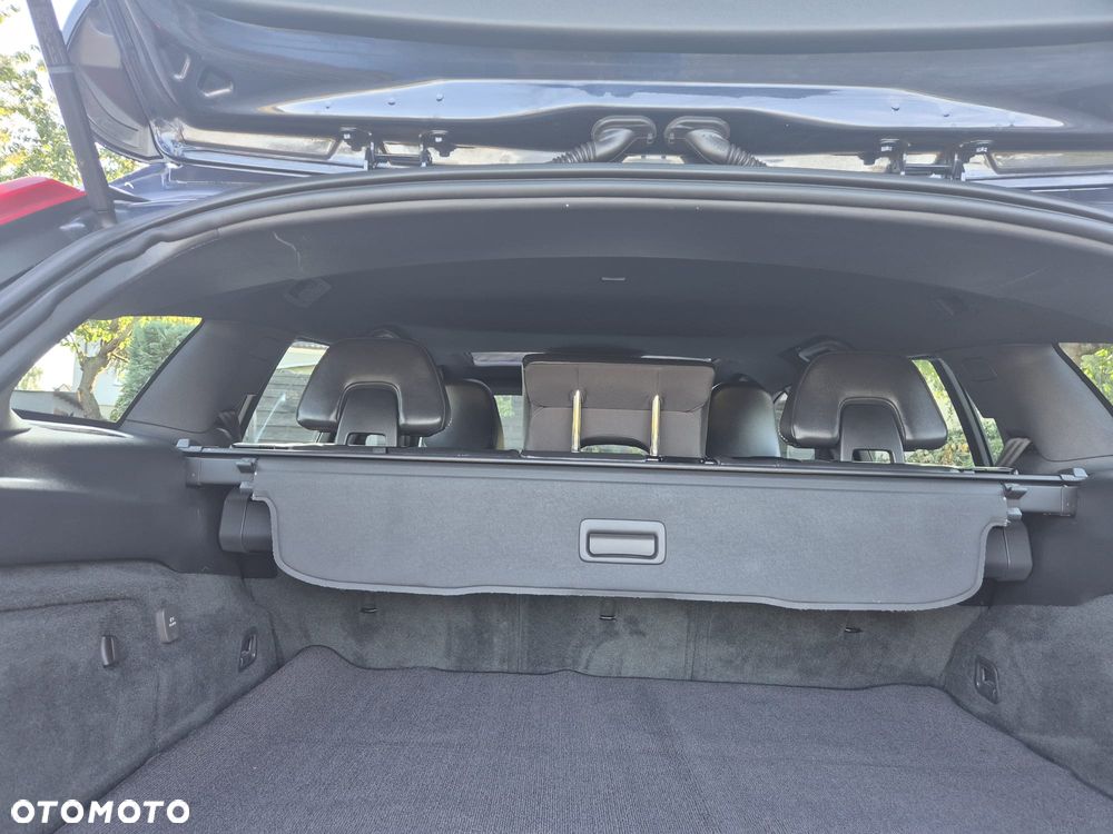Volvo V60 D6 AWD Plug-in Hybrid Summum - 4