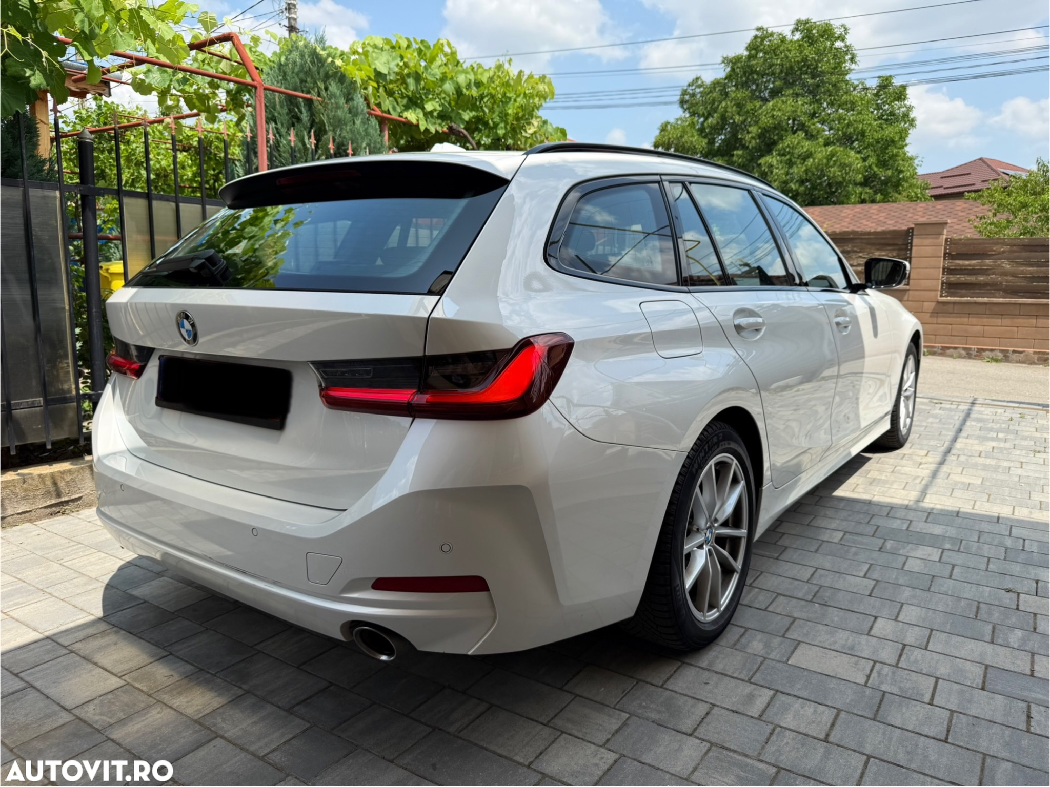 BMW Seria 3 318i Touring Aut. - 4