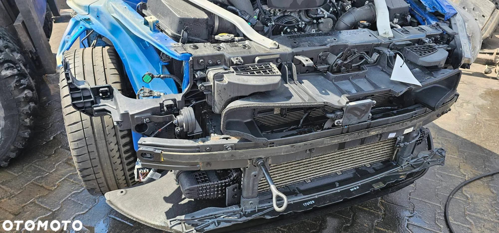 Pas przedni chłodnica kompletna KIA STINGER GT 2017 3.3 GDI 370 KM 4X4 2017 64 tys. km C27A - 2
