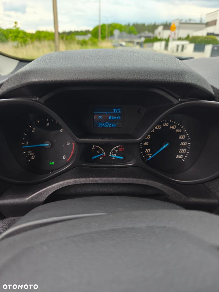 Ford Tourneo Connect Grand - 16