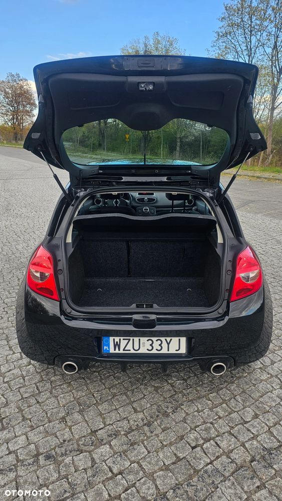 Renault Clio 2.0 16V Sport - 11