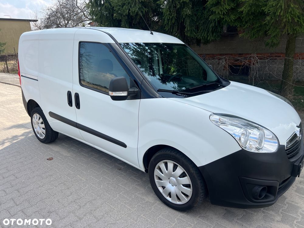 Opel COMBO - 11