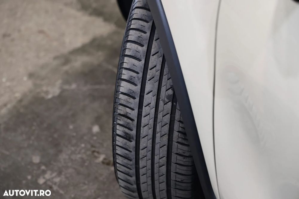 Renault Captur dCi 90 EDC Helly Hansen - 33