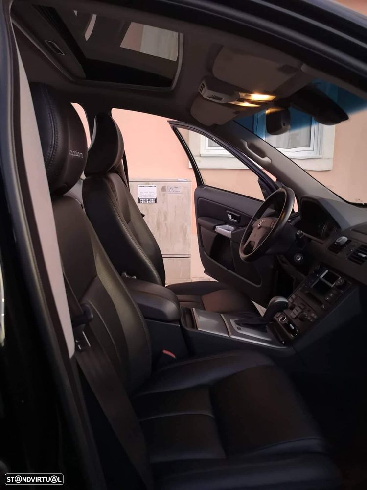 Volvo XC 90 2.4 D5 7L Nivel 3 Auto. - 2
