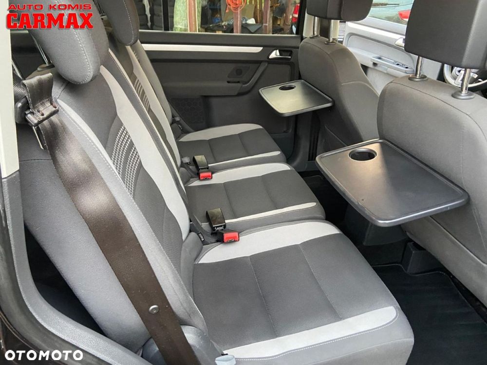 Volkswagen Touran - 21