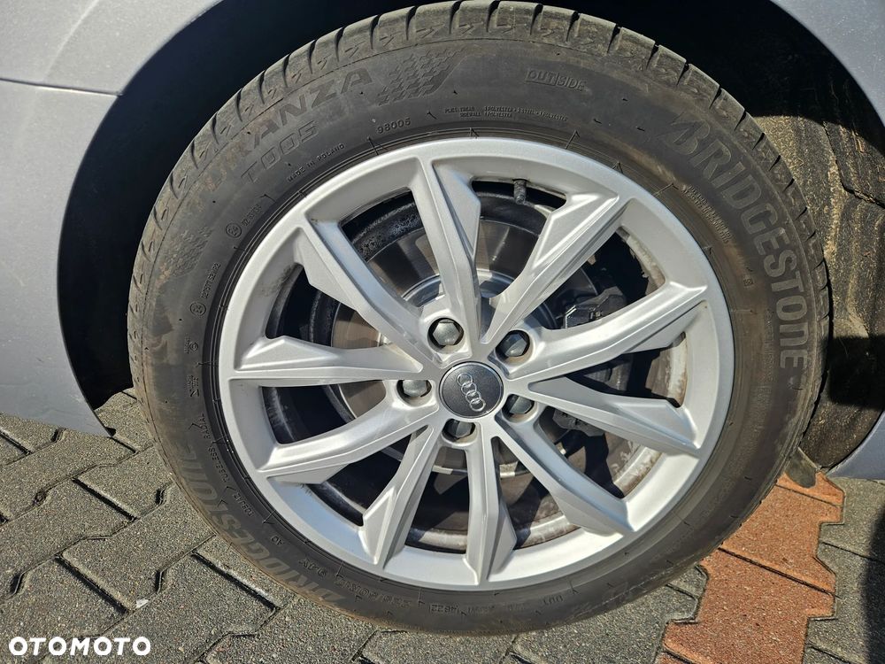 Audi A4 Avant 2.0 TDI ultra - 14