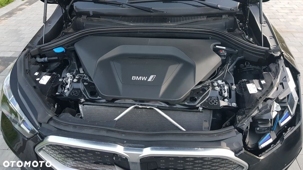 BMW iX2 - 18
