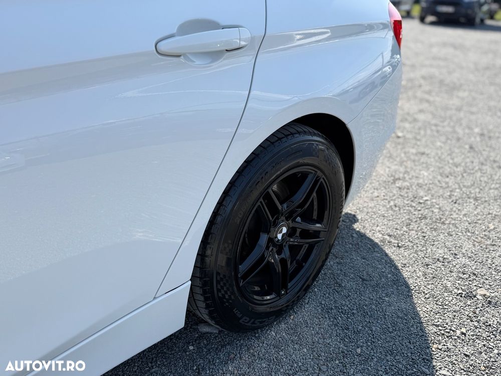 BMW Seria 3 318d Modern Line - 23