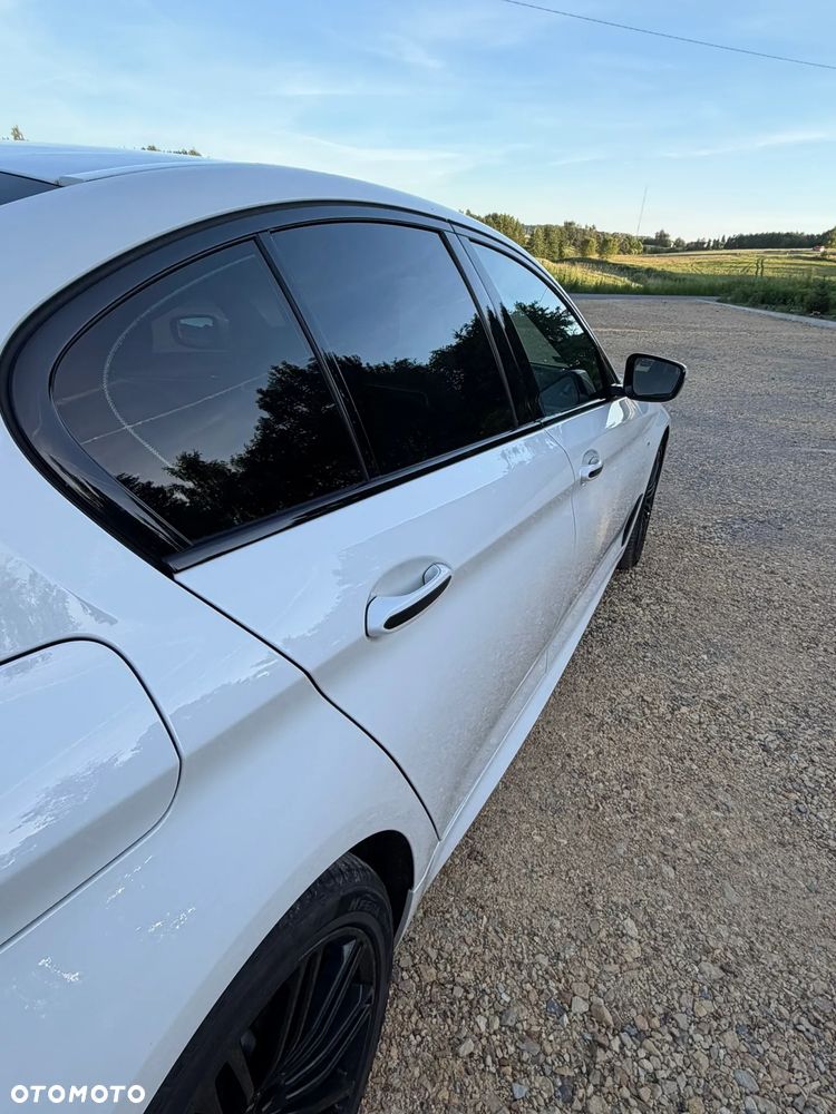 BMW Seria 5 520d xDrive Sport - 15