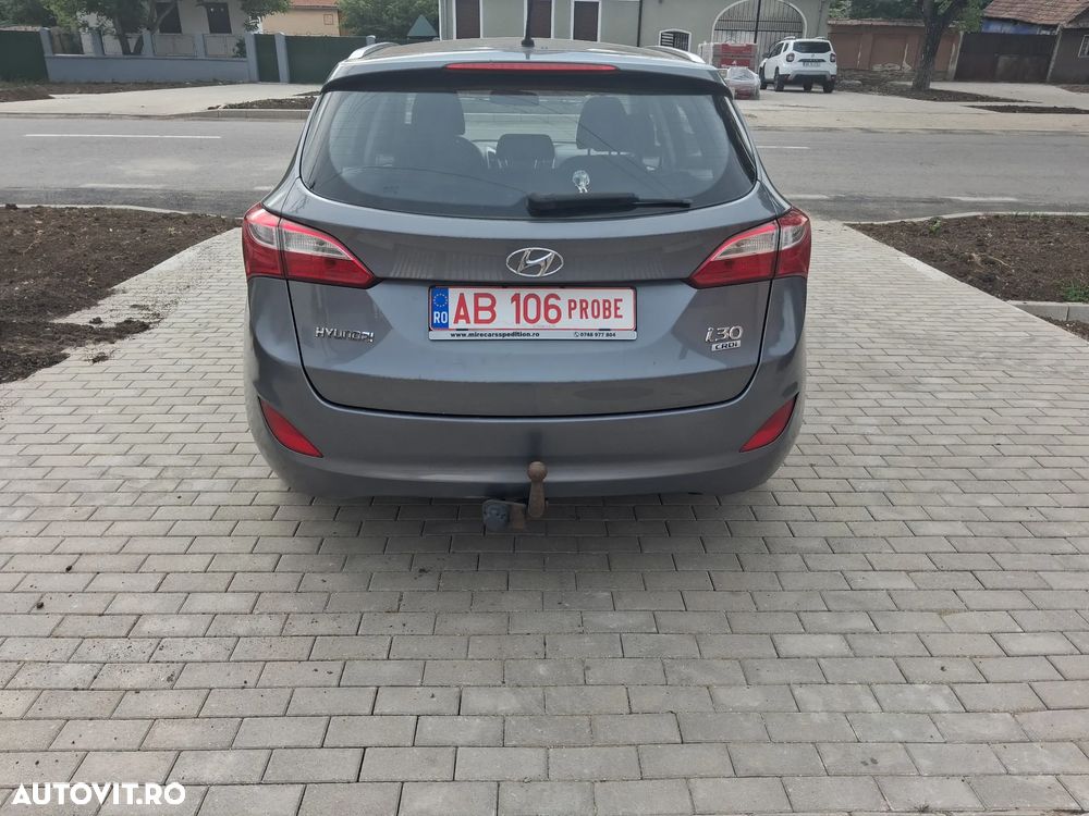 Hyundai i30 1.4 CRDi Comfort - 11