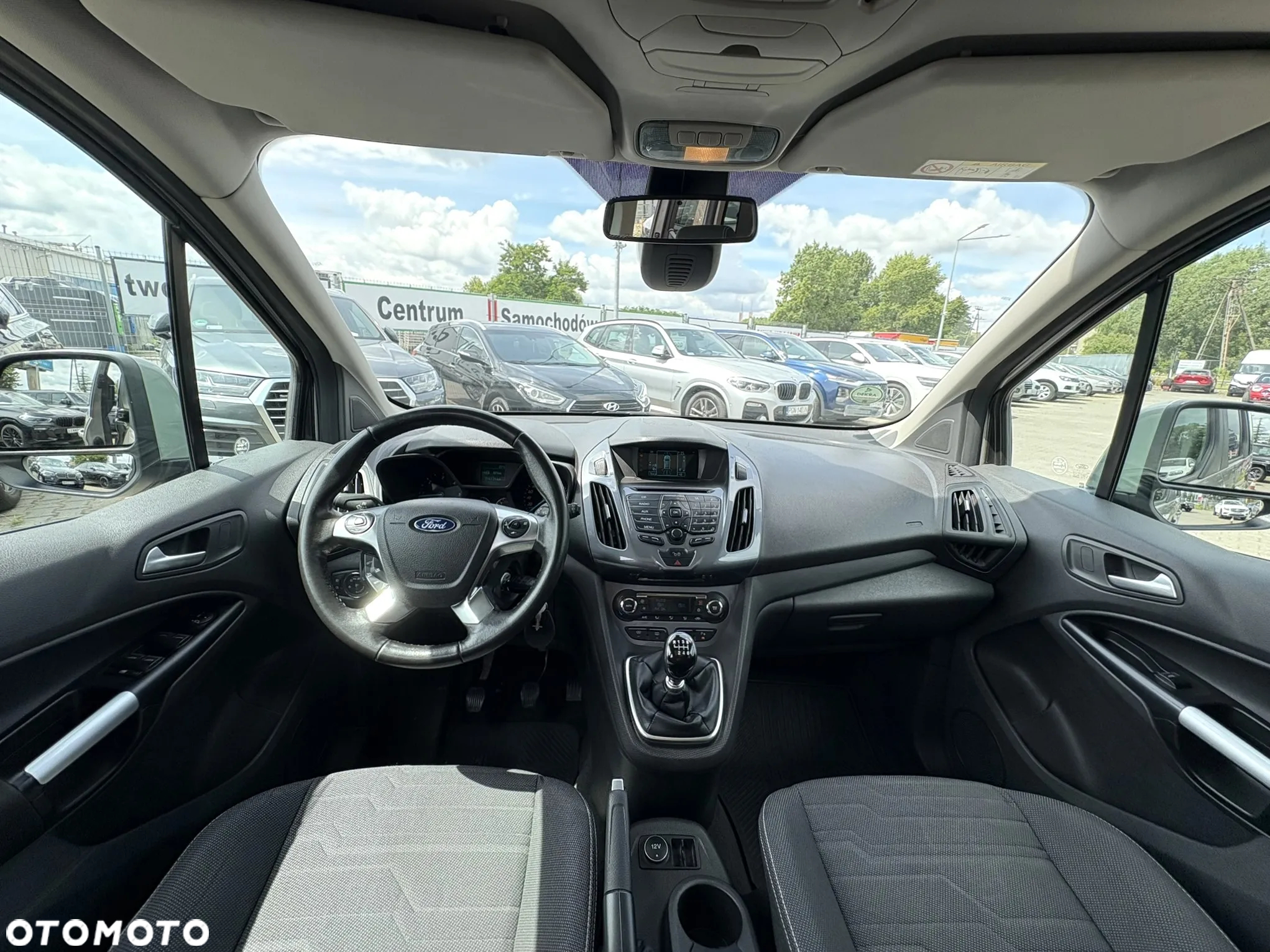 Ford Tourneo Connect 1.5 TDCi Titanium - 19