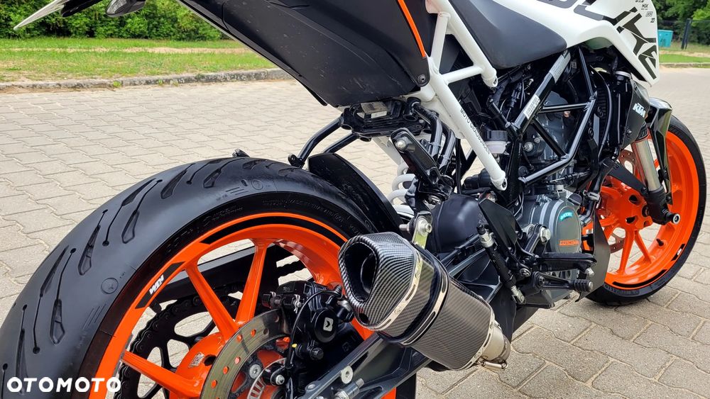 KTM Duke 125 - 21