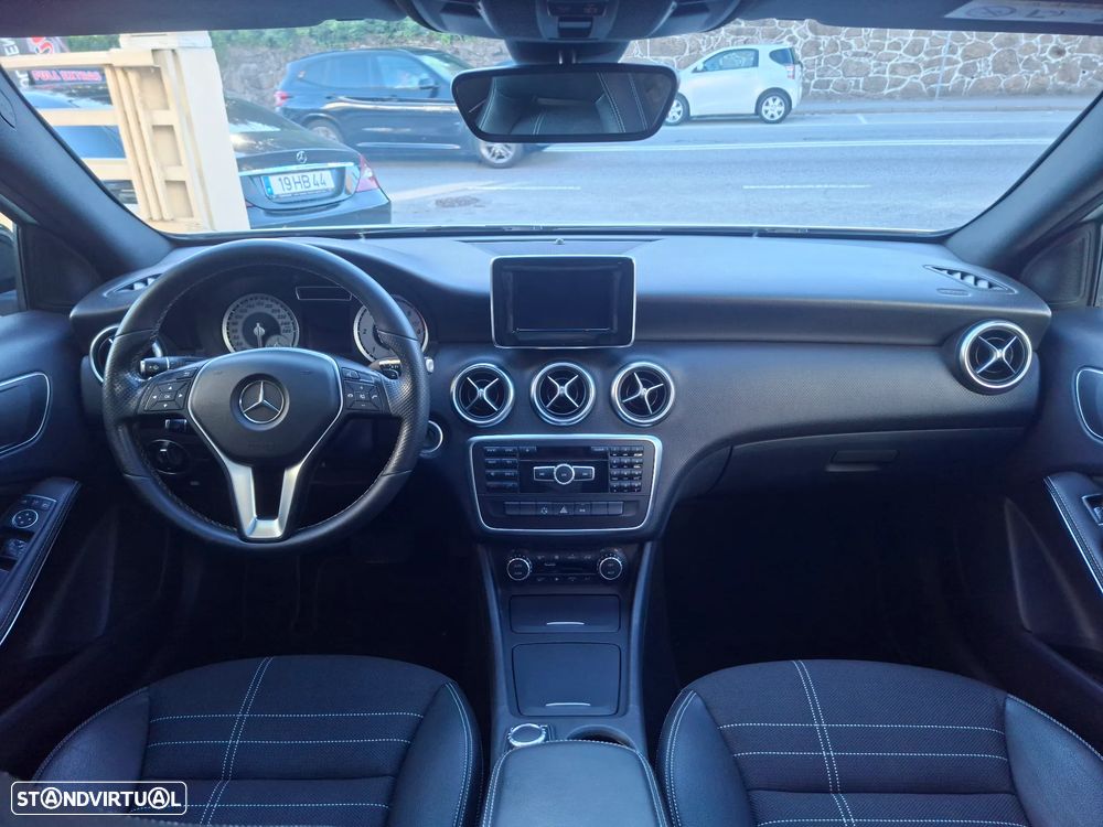 Mercedes-Benz A 200 CDI 4Matic 7G-DCT StreetStyle - 26